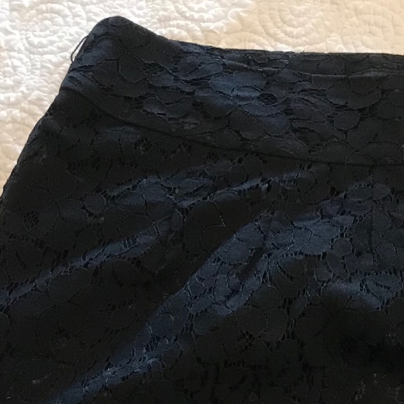 Pretty H&M black skirt with lace overskirt (8) - Picture 10 of 10